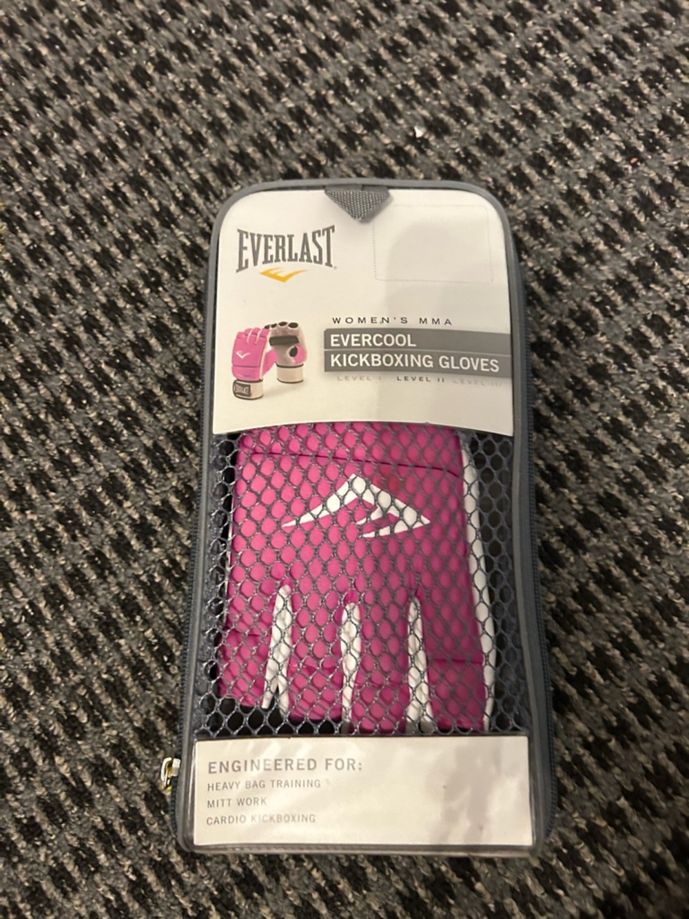 Everlast Pink and White Evercool Women's Kickboxing Gloves